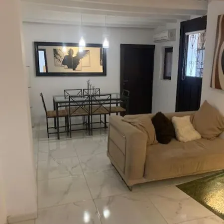 Appartement Laokoontos 16 *