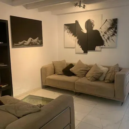 Appartement Laokoontos 16 *